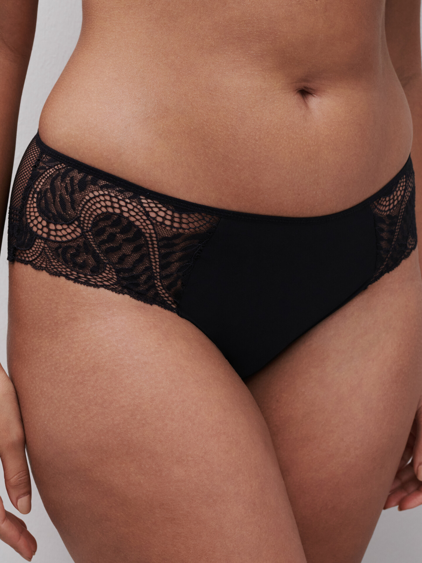 Šortky CHANTELLE (22YB0-02), Veľkosť XS, Farba čierna